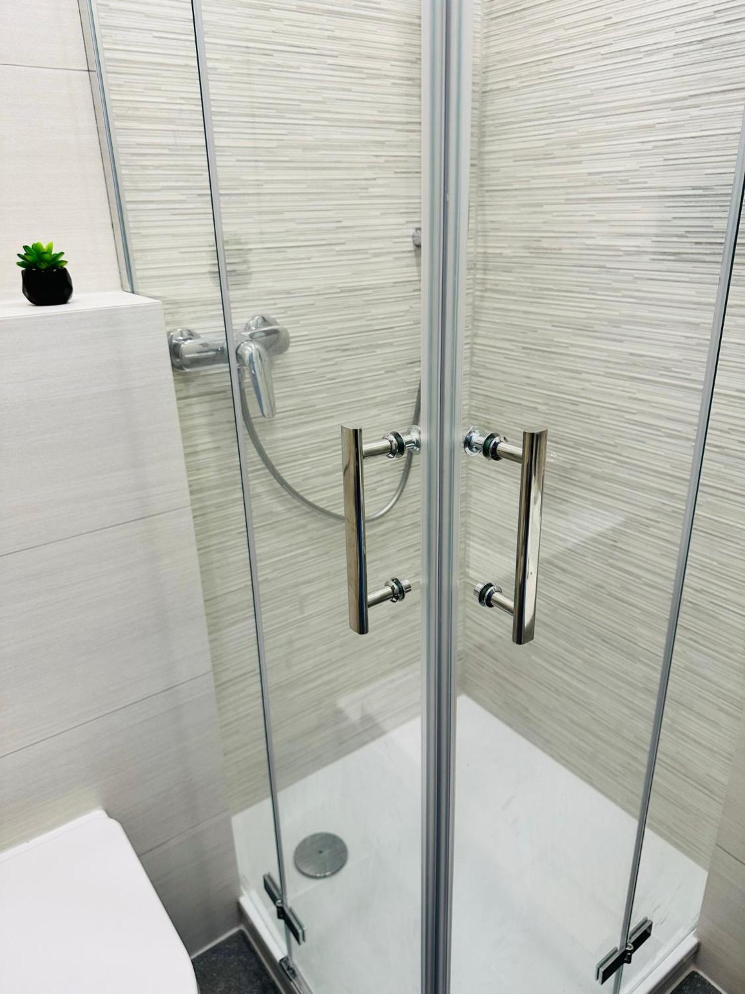 Fewo Sky21 * Langen Exklusives Appartment Vollausstattung / Zentrale Lage *Neu* Bagian luar foto